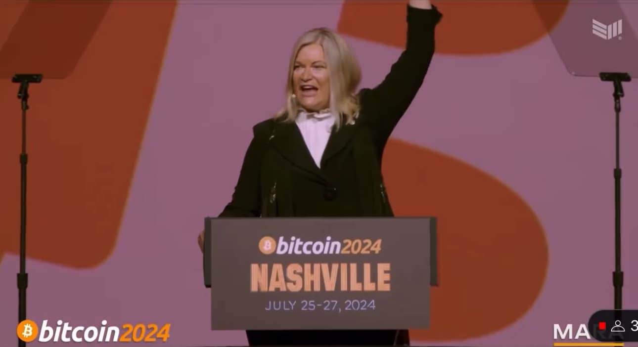 1958-cynthia-lummis-spoked-in-bitcoin-conference-2024